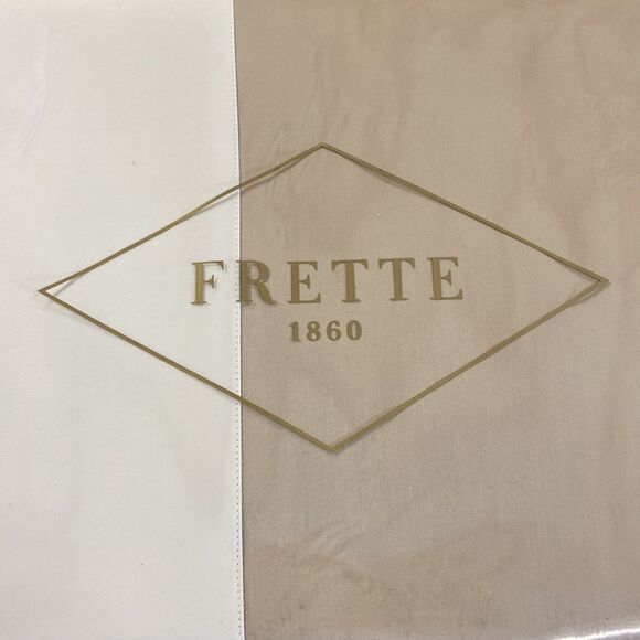 Frette Flying Duvet Cover, Queen. Color: white-Beige. MSRP: $1,300 - Picture 2 of 4